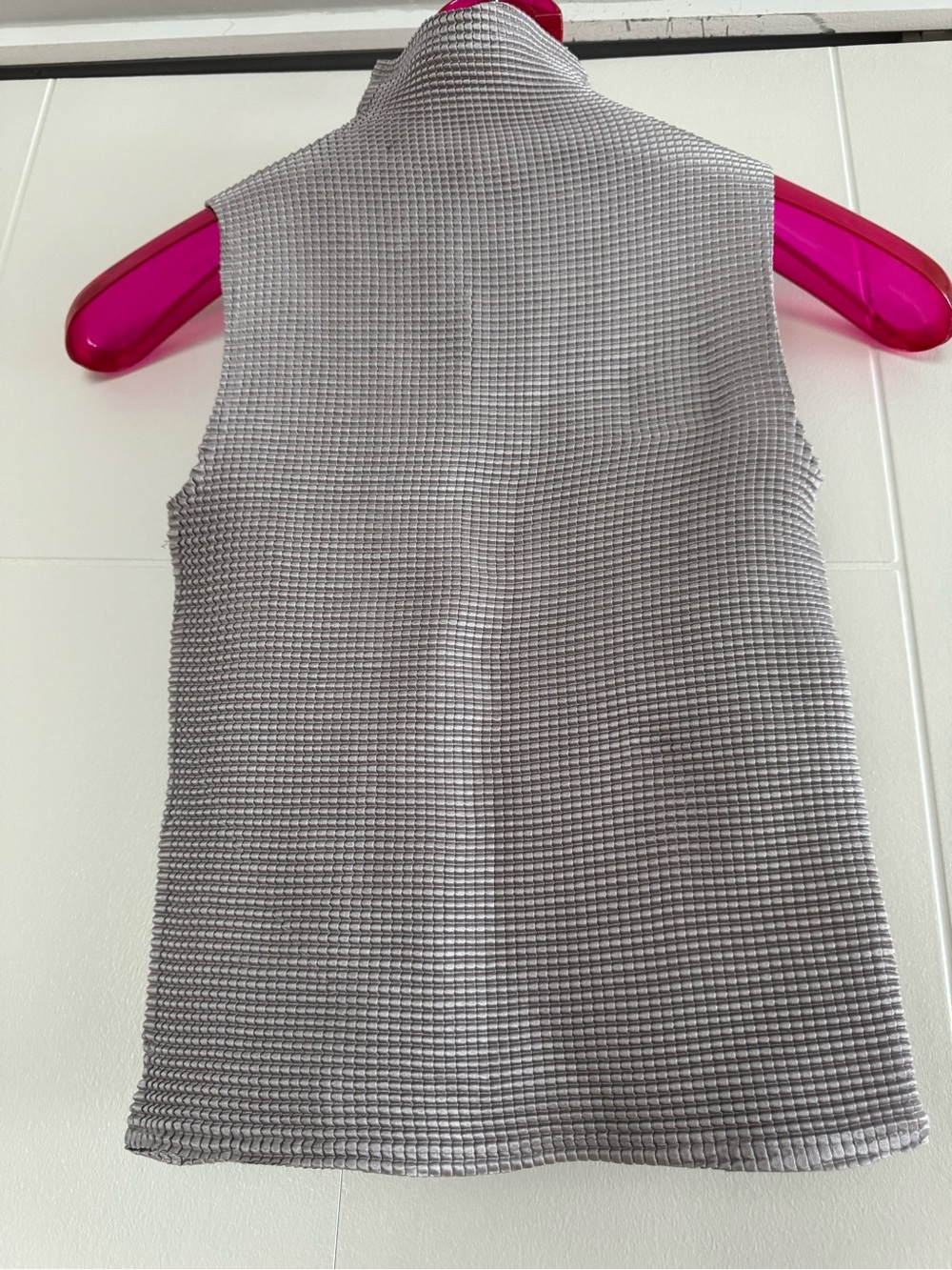 Sleeveless Mock Neck Ribbed Tank Top - Grey - Size S/M